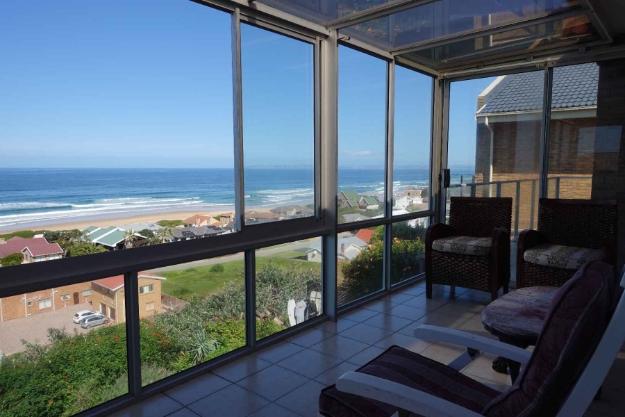 6 Bedroom Property for Sale in Outeniqua Strand Western Cape